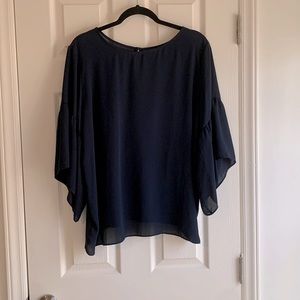 Size XL. The Loft. 3/4 length flutter sleeve.